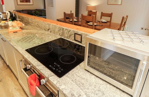 Corfe Castle Cottage | LODGE 4, family friendly, luxury holiday cottage in Corfe Castle