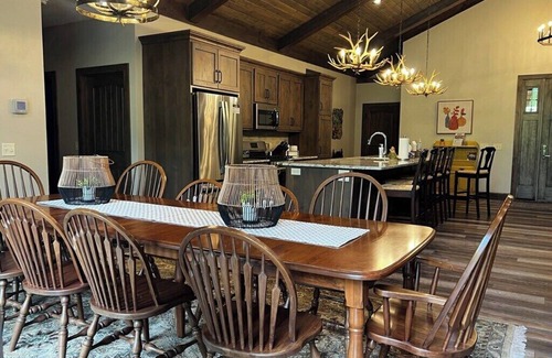 Dover Cabin | Lodge at Hilton's Hideaway