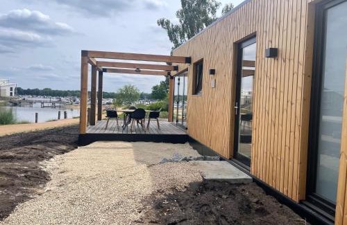 Leuken House | Lodge by Rhine with Stunning Water Views