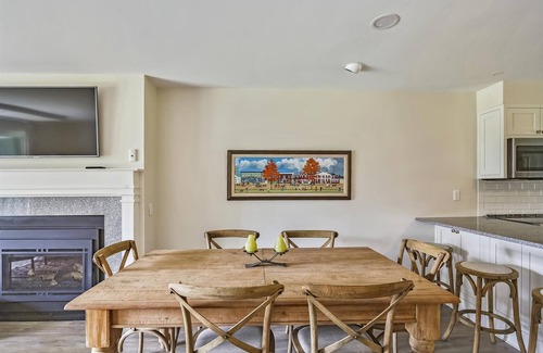 Stowe Area Condo | Lodge Condo 35: Slopeside 2 br, fireplace, free ski shuttle, a/c, summer pool!