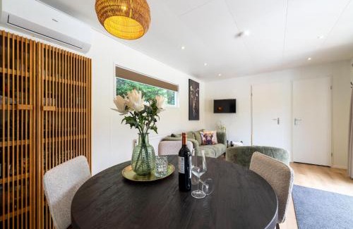 Hattemerbroek House | Lodge in Hattemerbroek near Veluwe Forest, cleaning included