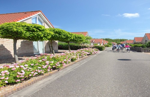 Breskens Ski Chalet | Lodge in Zeebad near the Beach