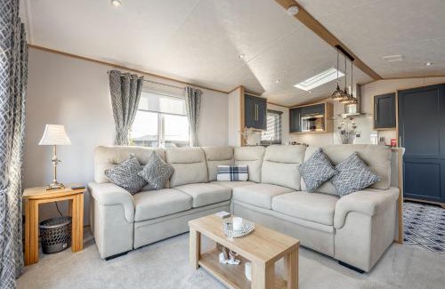 St. Andrews House | Lodge No 44 - Stewart's Resort Cameron