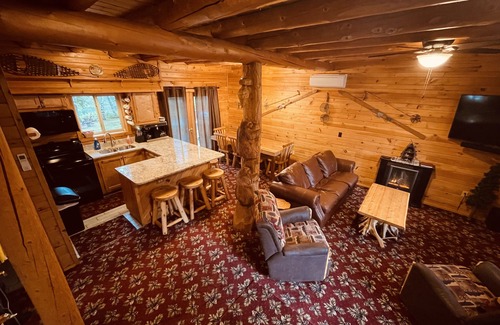 Au Train Cabin | Lodge on Au Train River a few blks from Lk Superior 15 min from Munising