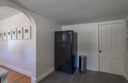 Marion House | Lodge on Landess is a quaint two bedroom home that caters to your lodging comforts