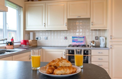 Saint John Ski Chalet | Lodge on Rame Peninsula near Freathy Beach