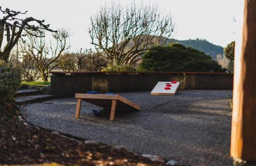 Sedro-Woolley House | Lodge-Style Retreat 10 Acres King Beds