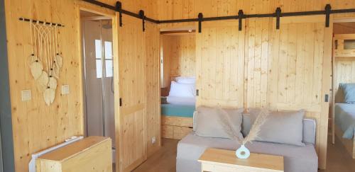 Saint-Genies-de-Fontedit Cabin | Lodges dans les vignes Domaine Terre des Mages