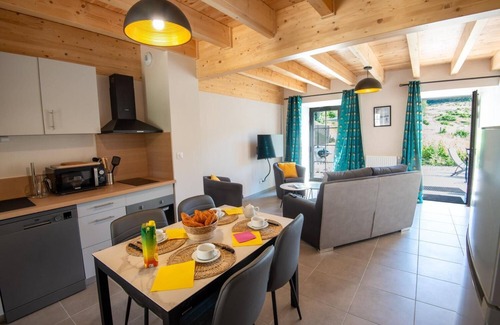 Villeneuve House | Lodging 2/4 persons - Domaine de Coulagnettes