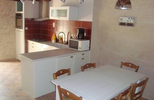 Lombers Cottage | Lodging, Merle, in the center of the Tarn department in Lombers, Swimming pool more