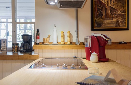 Chateau-Richer Apartment | Lodging Petit Séjour water view. Families and pets welcome!