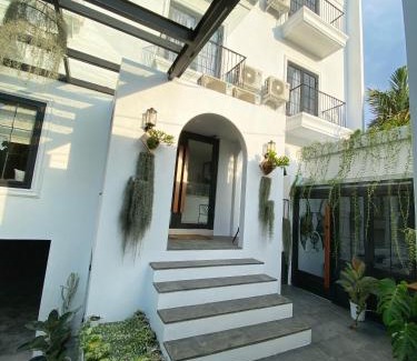 Tanjung Duren Utara House | Loewys Home Tanjung Duren Jakarta Barat