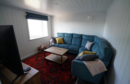 Hamnøya House | Lofoten panoramic luxury home with sauna