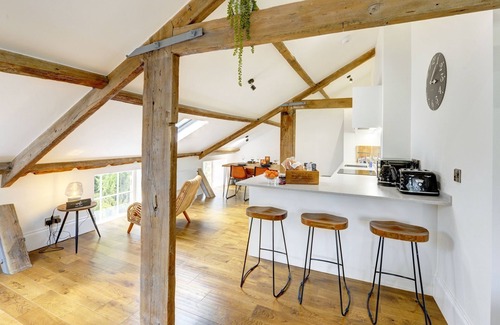 Lofthouse Apartment | Loft 11 - Unique Apartment with Stunning Views
