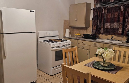 Logan Apartment | Loft 2 apartment with free cable and Wi-Fi