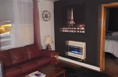 Logan Apartment | Loft 2 apartment with free cable and Wi-Fi