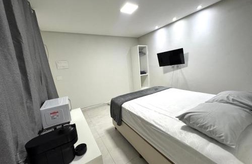 Muquicaba Apartment | Loft 305B com Ar Condicionado no Bairro Muquiçaba, bem localizado para negócios e fácil acesso para todas as praias e montanhas da cidade - COM vaga de garagem