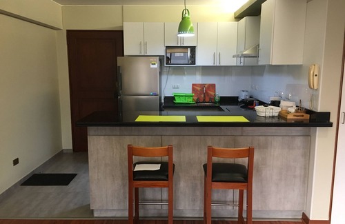 Miraflores Apartment | Loft Central Miraflores 1Bdr Kitchen Smart Tv and Desk