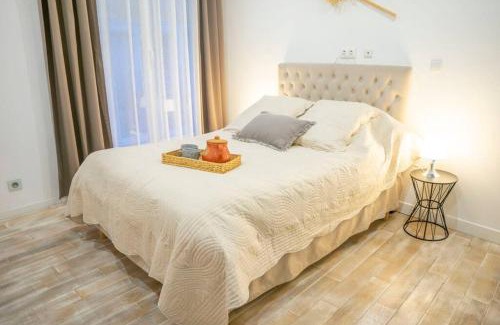Douai Apartment | Loft chaleureux vue directe sur le Beffroi - centre-ville secteur tribunal - nouveau routeur wifi