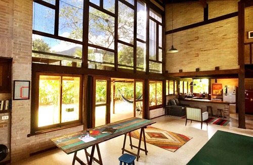 Cocaia House | Loft charmoso c/wi-fi perto da praia em Ilhabela