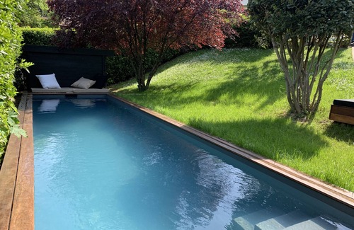 Collonges-au-Mont-d'Or Villa | Loft Hollywoodien Face à la Forêt Avec Piscine
