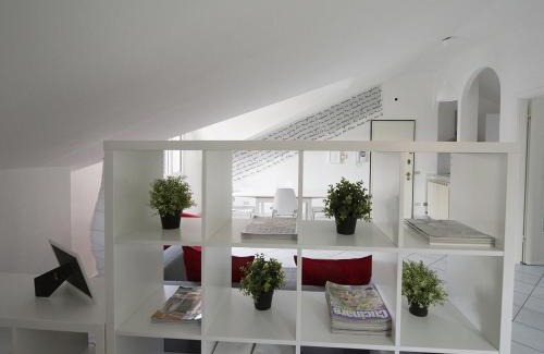 Pregnana Milanese Apartment | Loft in Fiera