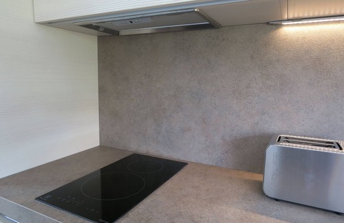 Venelles Apartment | LOFT IN THE HEART OF THE VILLAGE, IN THE COUNTRY, 10MN FROM AIX