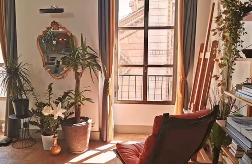 6th Arrondissement Apartment | Loft Paradis - Hyper Centre & Boat on request