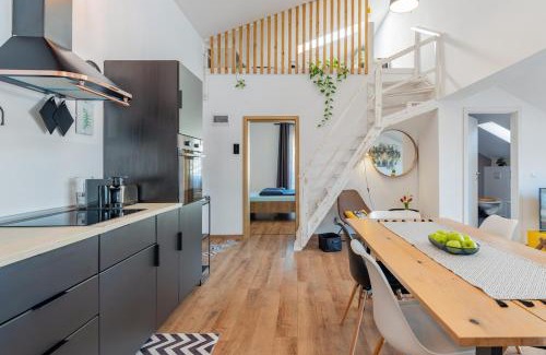 Rasnov Apartment | Loft to Be You-your Mountain -View Sky Home - 2 bedrooms