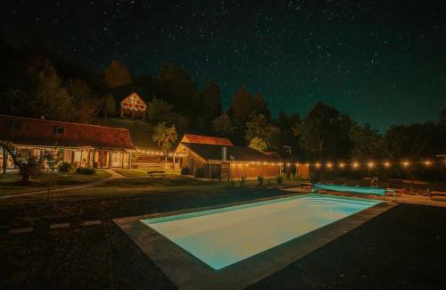 Pesteana Other | Loft Treehouse