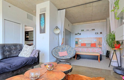 Cite Multimedia Condo | Loft Vieux Montréal / Downtown
