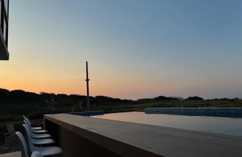 Anton Lizardo Apartment | Loft with Beach and Pool. Beachfront Loft with Pool.
