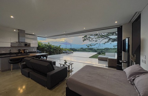 Pereira Condo | Loftmerak, un Espacio Rural Para Conectarse con el Universo