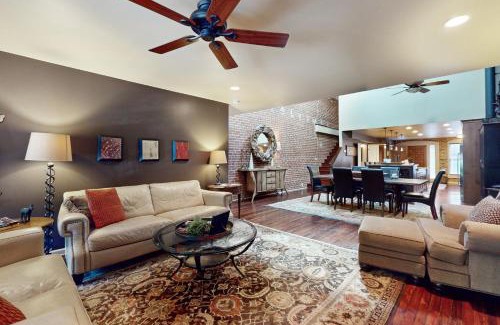 Downtown Asheville Apartment | Lofts on Lexington