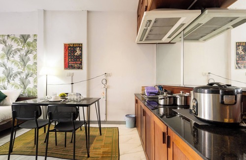 Daun Penh Apartment | Lofty Comfort Stay-Relax by Soben Home
