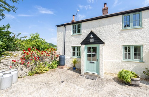 Buckland Newton Cottage | Log burner, heated pool, pub- what's not to like!