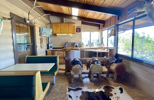 Elephant Butte House | Log Cabin at the lake