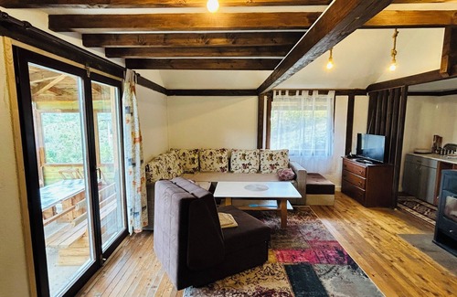 Resnik Cabin | Log Cabin