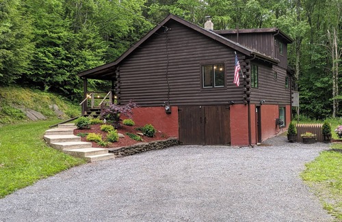 Denver Cabin | Log cabin Close to skiing, hiking, shopping and dining!