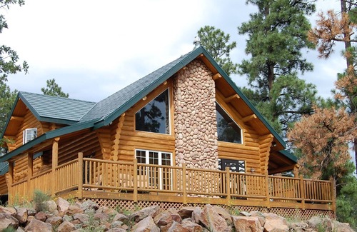 Williams Cabin | Log Cabin Forest Home