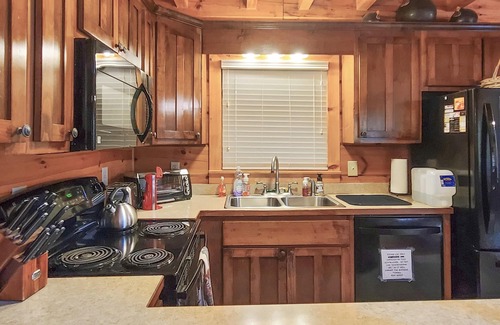 Brasstown Cabin | Log Cabin Getaway on Big Brasstown Creek