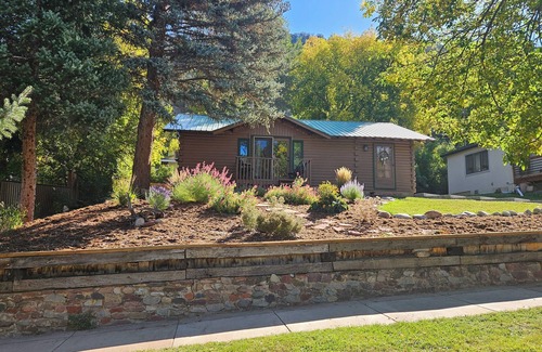 Glenwood Springs Cabin | Log Cabin in the Mountains - Trout fishing, skiing & hiking right out your door!