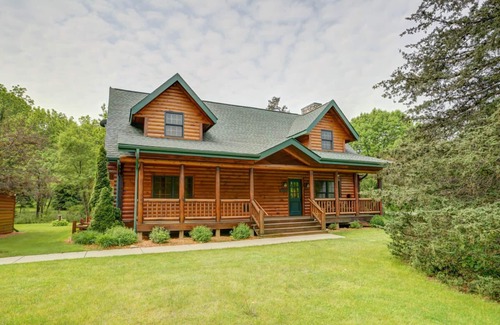 Baraboo House | Log Cabin Lodge Devil's Lake State Park, Skiing, Cascade Mtn, Dells