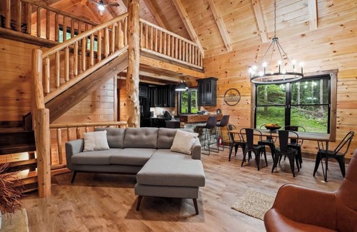 Logan Cabin | Log Cabin Luxury | Hot Tub, Dog Friendly, Fire Pit