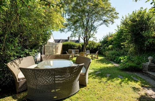 Upton Cheyney Cabin | Log Cabin near Bath with Hottub