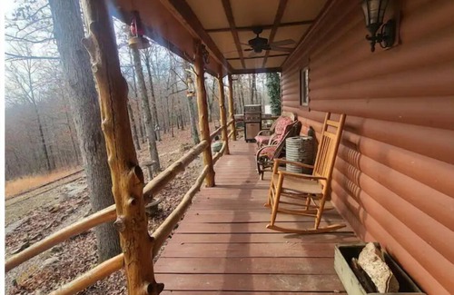 Saint Joe Cabin | Log cabin on 9 acres. Perfect for a winter retreat or summer trip to the river.