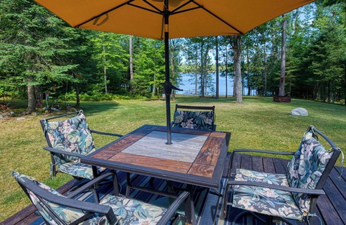Florence Cabin | Log Cabin on Lake Emily + Near ATV Trails, w/trailer parking and Kayaks!