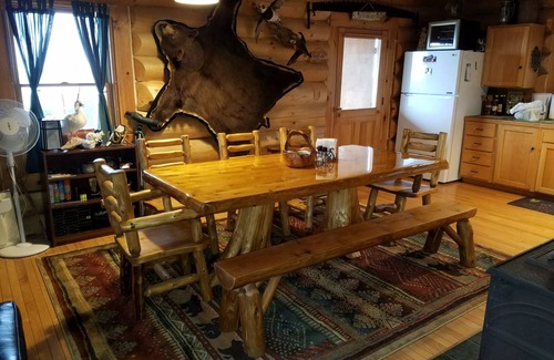 Maple View Cabin | Log Cabin on Lake Ontario