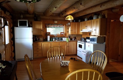 Maple View Cabin | Log Cabin on Lake Ontario