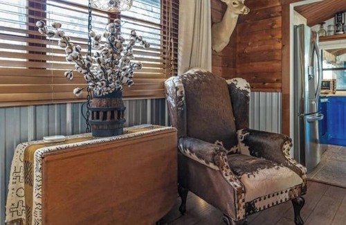 Tool Cabin | Log Cabin on Open Water